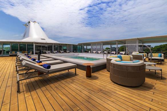 Paul Gauguin Cruises MS Paul Gauguin Pool 4 ©Paul Gauguin Cruises.jpg